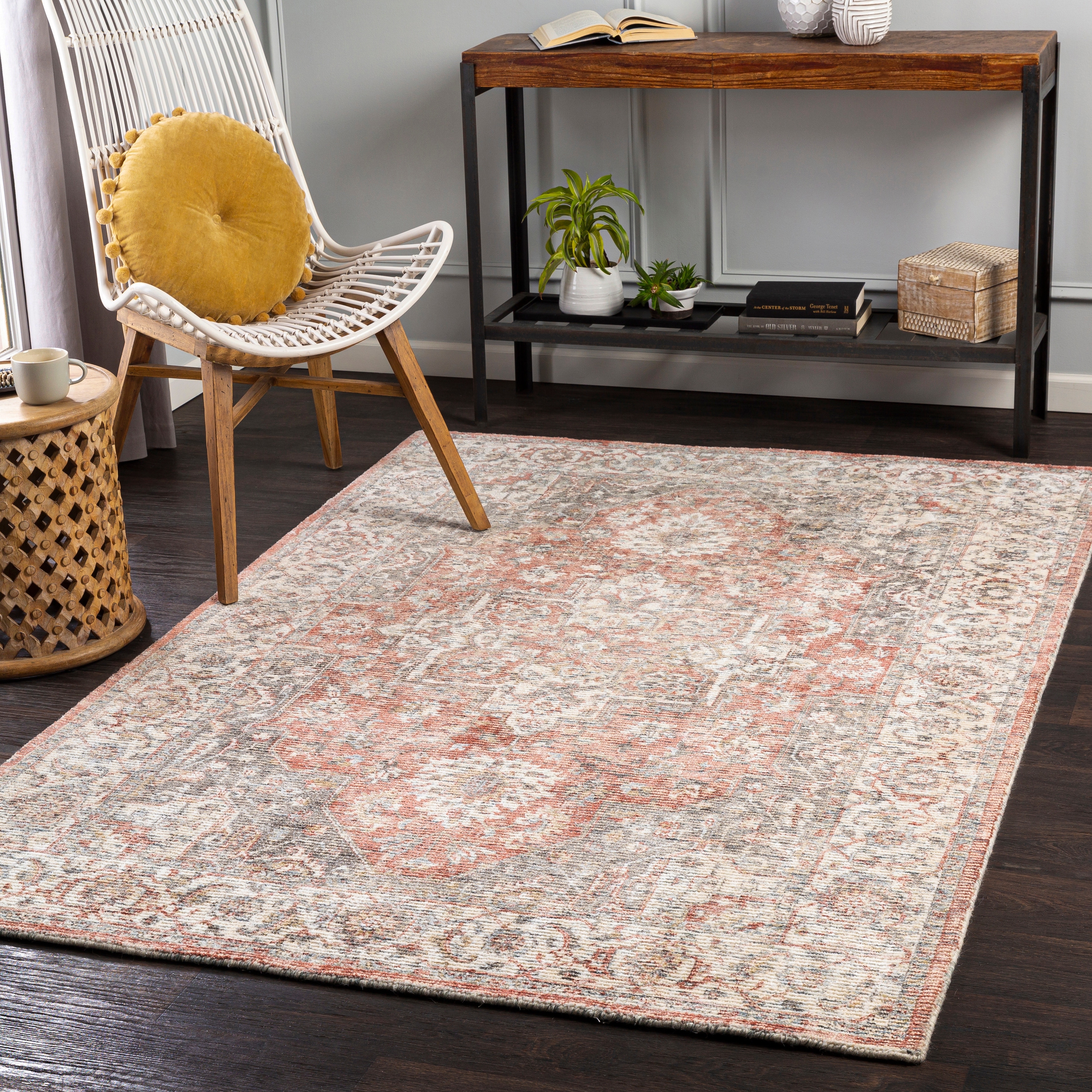 Quinne Traditional Wool/Viscose Handmade Area Rug