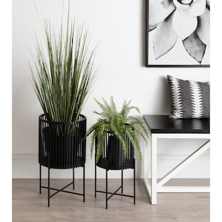Kate and Laurel Paynter Metal Floor Planter Set - 2 Piece