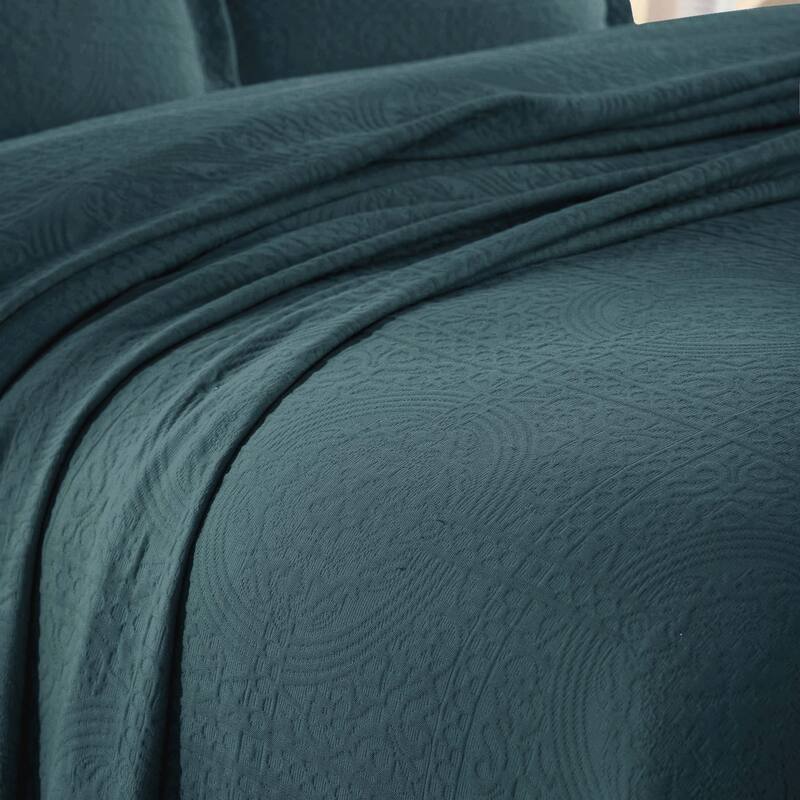 Superior Fleur De Lis Cotton Decorative Bedspread Set