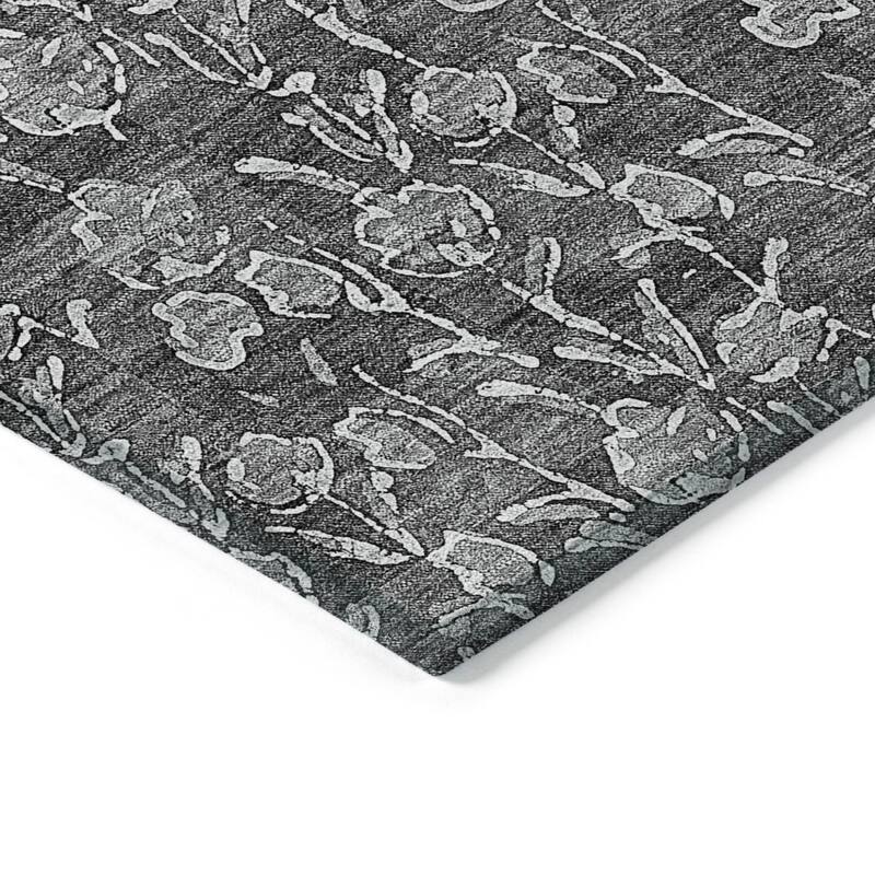 HomeRoots Floral Transitional Rectangle Outdoor Rug