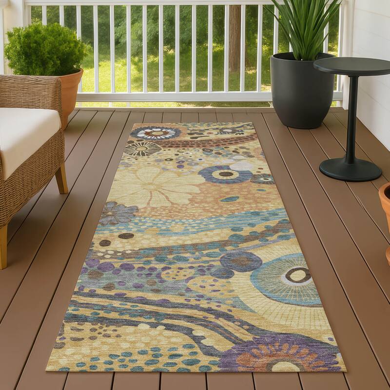 Machine Washable Indoor/ Outdoor Whimsy Floral Chantille Rug - Gold - 2'3" x 7'6"