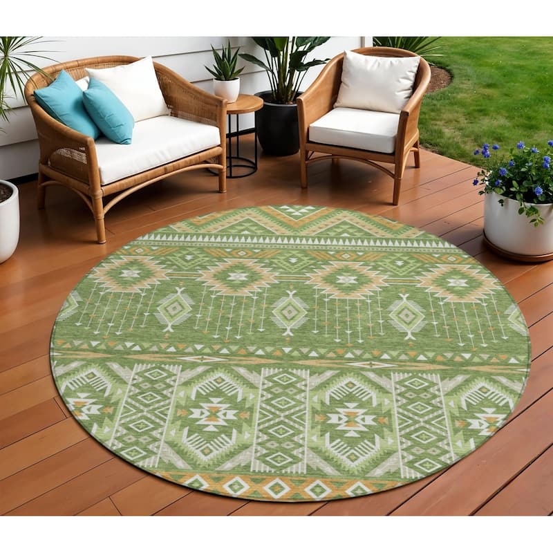 HomeRoots Aztec Transitional Rectangle Outdoor Rug - 8' Round
