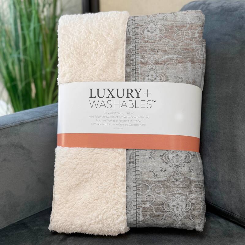 Premium Machine Washable Traditional Patchwork Sherpa Throw Blanket
