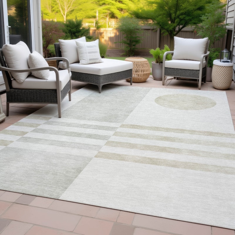 Machine Washable Indoor/Outdoor Modern Fusion Chantille Rug