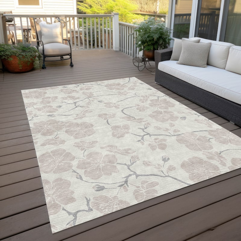 Machine Washable Indoor/ Outdoor Calm Floral Chantille Rug