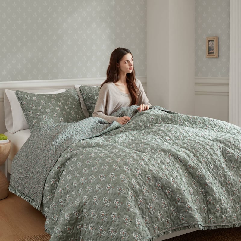 Madison ParK Linwood 3 Piece Ruffle Printed Quilt Set