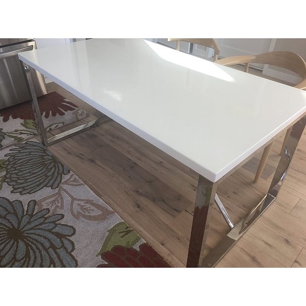 White gloss table outlet with chrome legs