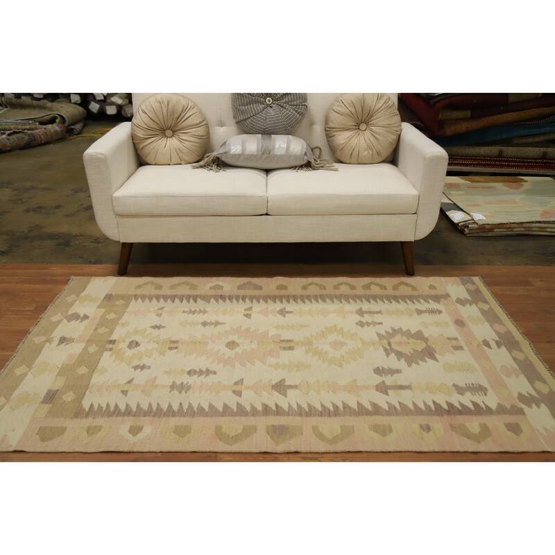 Hand Woven Oriental 100% Wool Carpet Southwestern Tribal Beige & Ivories Kilim Area Rug - 6' 6'' X 4' 0''