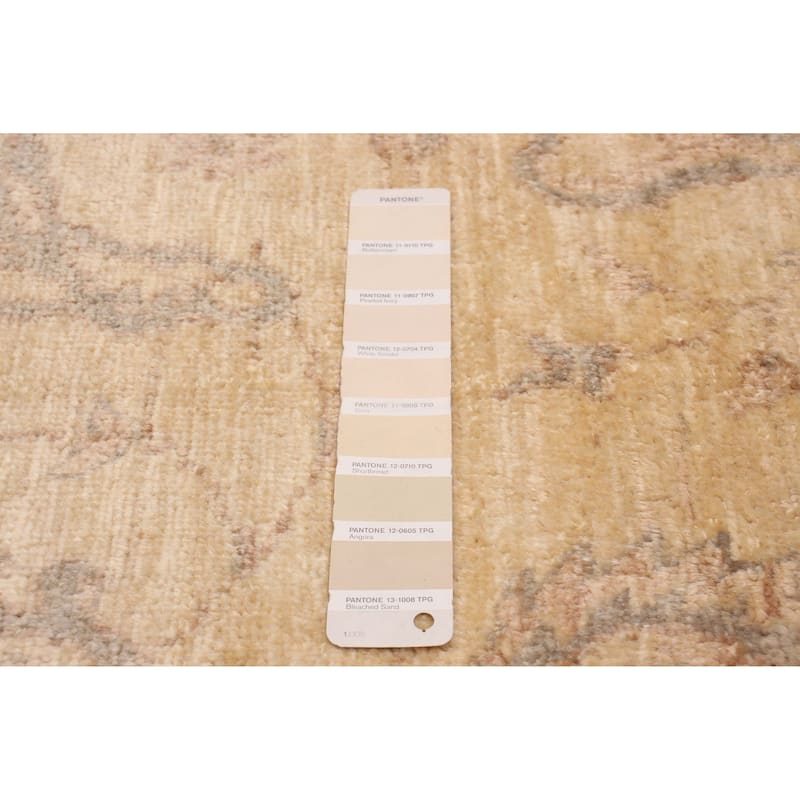 ECARPETGALLERY Hand-knotted Peshawar Oushak Ivory Wool Rug - 5'3 x 8'2