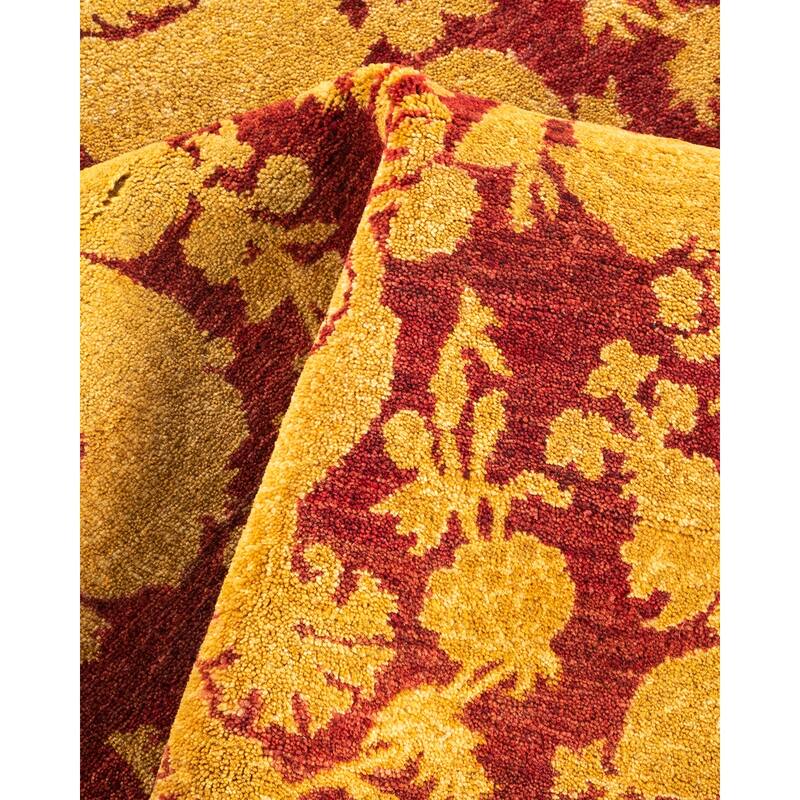 Overton Hand Knotted Wool Traditional Abstract Red Area Rug - 4' x 6'