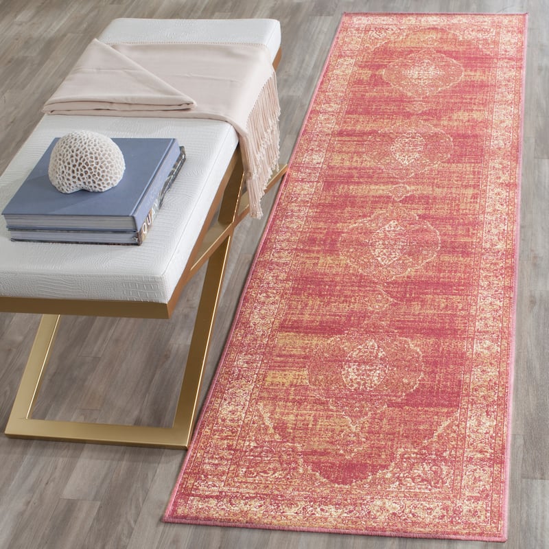 SAFAVIEH Vintage Flossie Oriental Distressed Viscose Rug