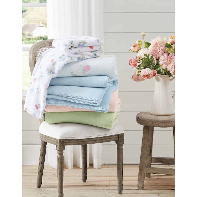 The Farmhouse by Rachel Ashwell Printed and Solid Throw