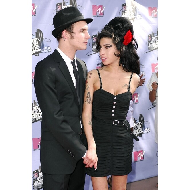 Shop Amy Winehouse Blake Fielder Civil At Arrivals For 2007 Mtv