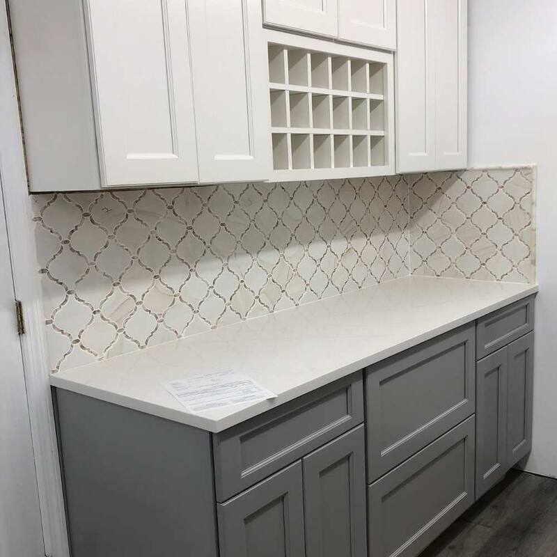 Tahitian Pearl 14in x 14.5in Glass Mosaic Backsplash Wall Tile