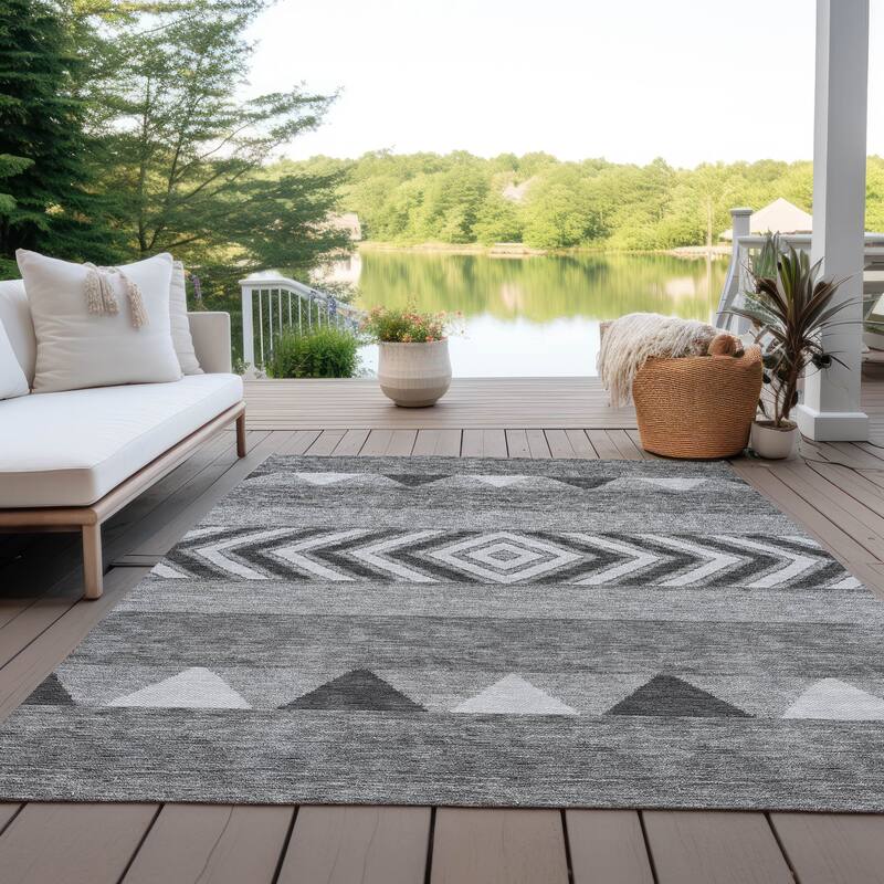 Machine Washable Indoor/ Outdoor Global Boho Chantille Rug