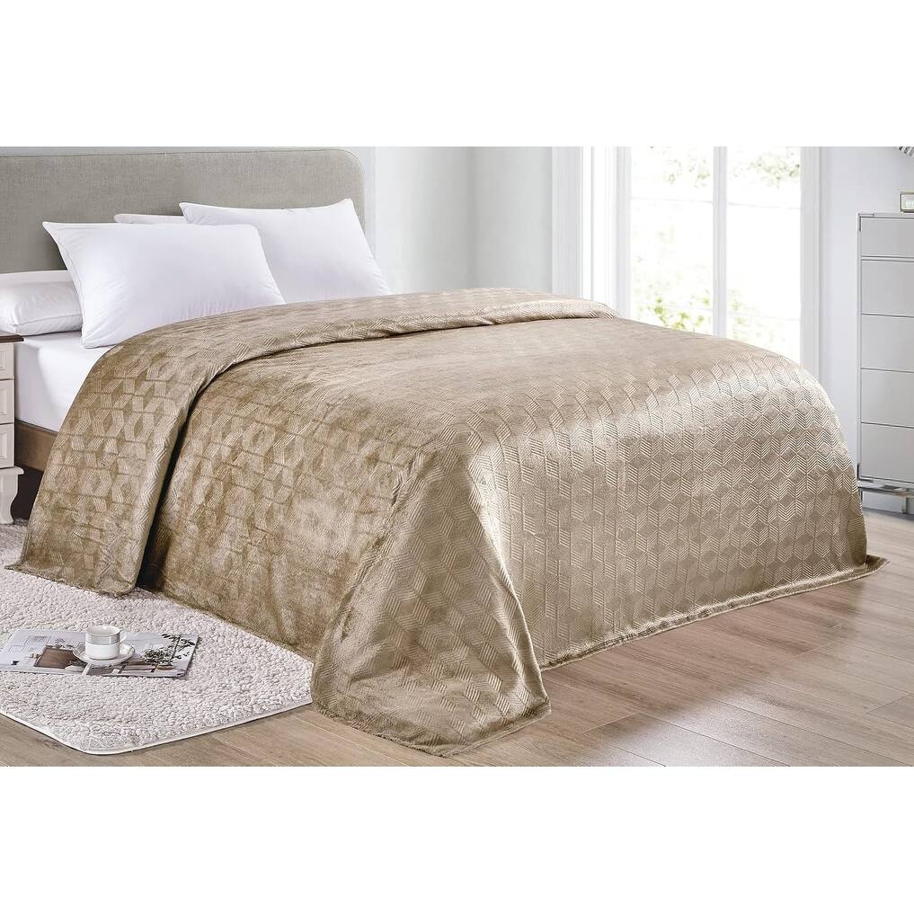 Ultra Plush by Décor&More King Size Chevron Arrow Jacquard Microplush Blanket (102" x 90") - Taupe
