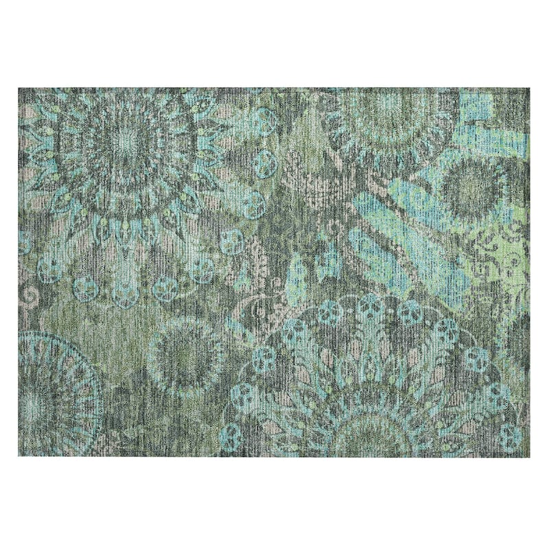 Machine Washable Indoor/ Outdoor Traditional Pinwheel Chantille Rug