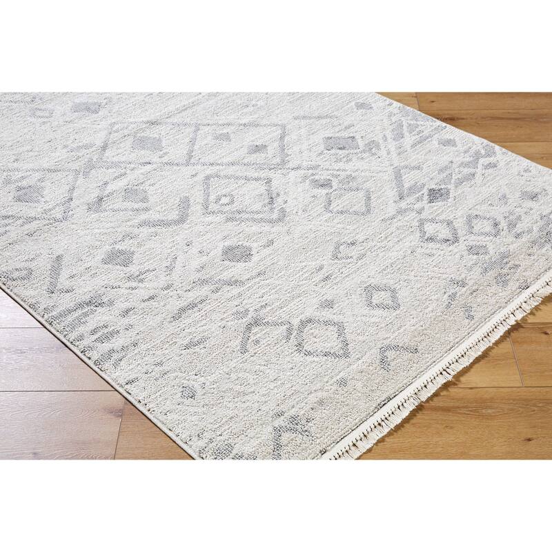 Livabliss Rustic Berlin Diamond Area Rug - 2'7" x 7'3"