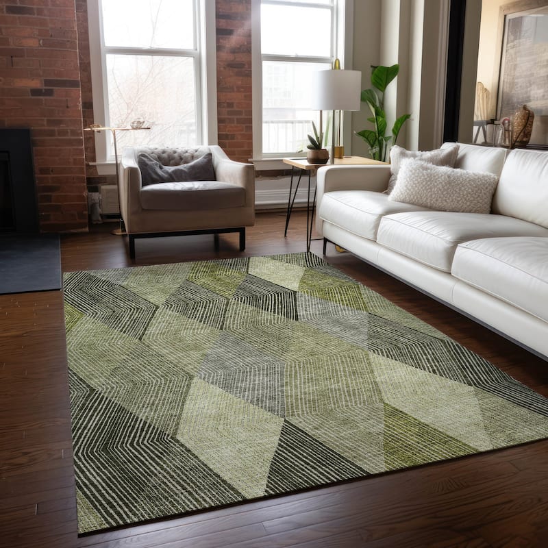 Machine Washable Indoor/ Outdoor Diamond Stripes Chantille Rug