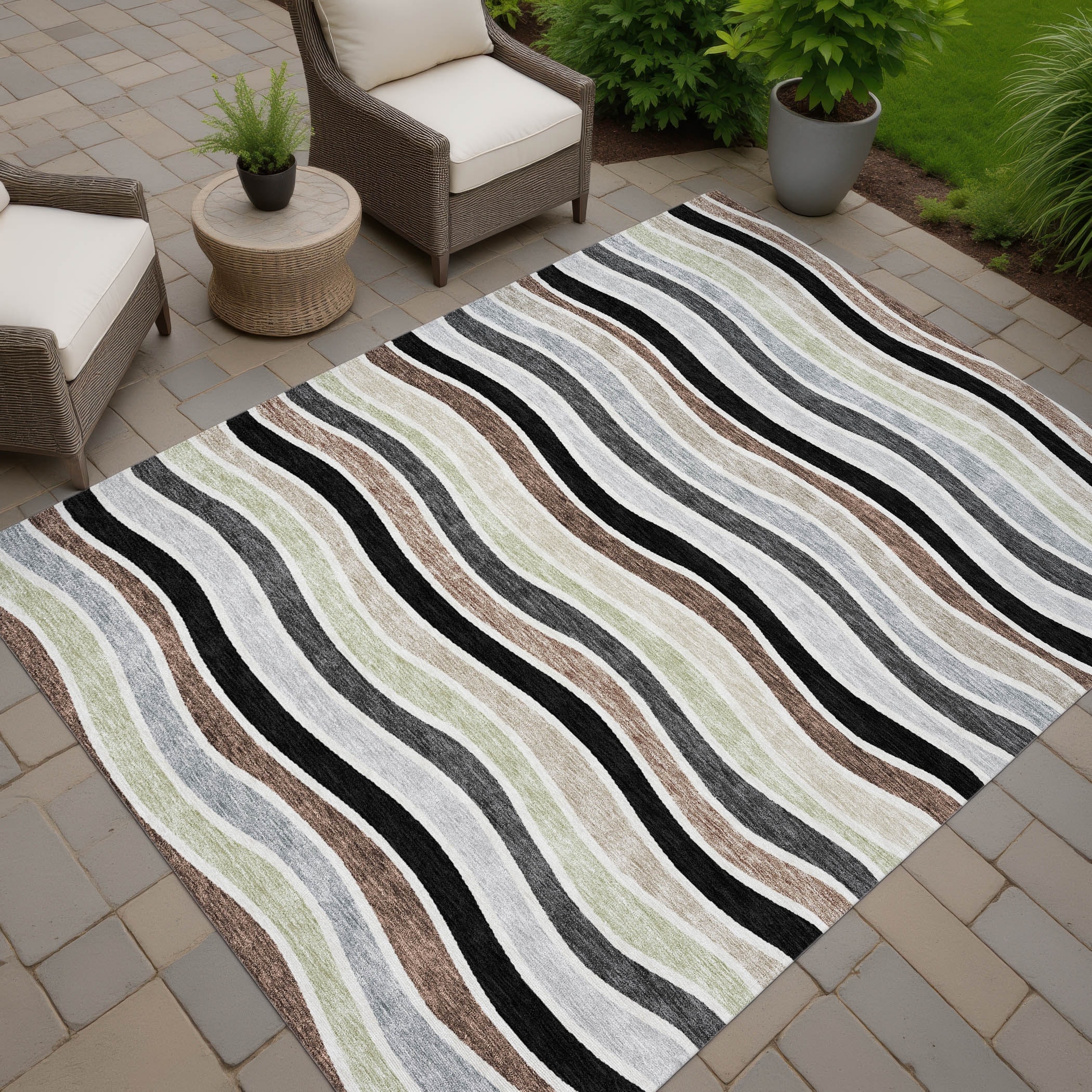 Machine Washable Indoor/ Outdoor Contemporary Stripe Chantille Rug
