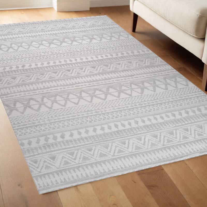 Bibiz Distressed Abstract Stain Resistant Woven Low Pile Area Rug By HomeRoots - 4' X 6' - Gray and Cream - Rectangle