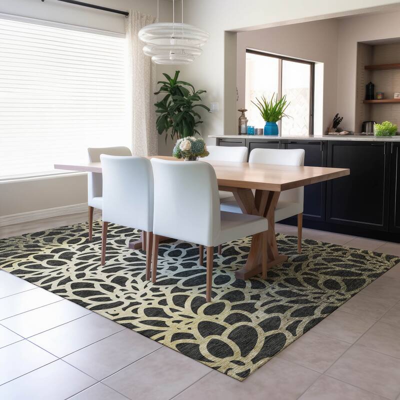 Machine Washable Indoor/ Outdoor Floral Craze Chantille Rug