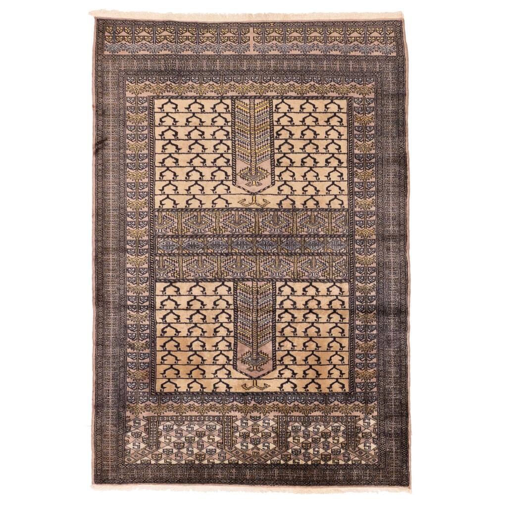 ECARPETGALLERY Hand-knotted Peshawar Bokhara Light Khaki Wool Rug - 4'0 x 5'9