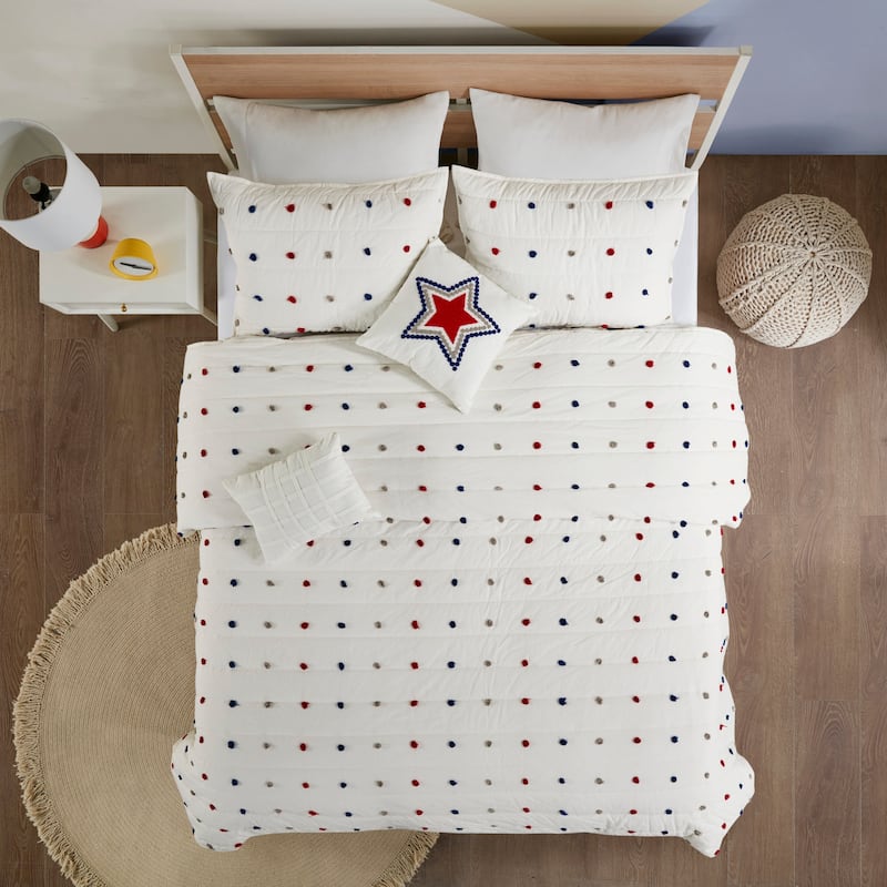 Intelligent Design Kids Ensley Pom Pom Cotton Jacquard Quilt Set with Throw Pillows