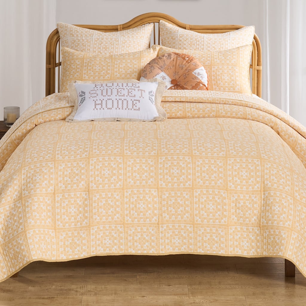 Greenland Home Fashions Granny Squares Reversible Matelassé Coverlet Set