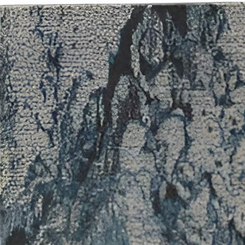 Kaho Abstract Modern Non Skid Stain Resistant Area Rug By HomeRoots - 90' X '26' X '0.5