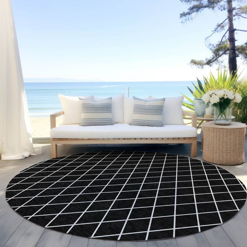 Machine Washable Indoor/ Outdoor Chantille Diamond Trellis Rug - Black - 8' x 8'