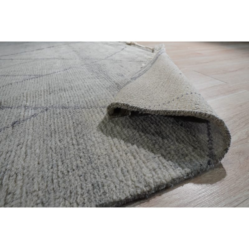 Silver Hand-Knotted Wool Moroccan Rug, 4' x 8', plush cozy floor accent - L