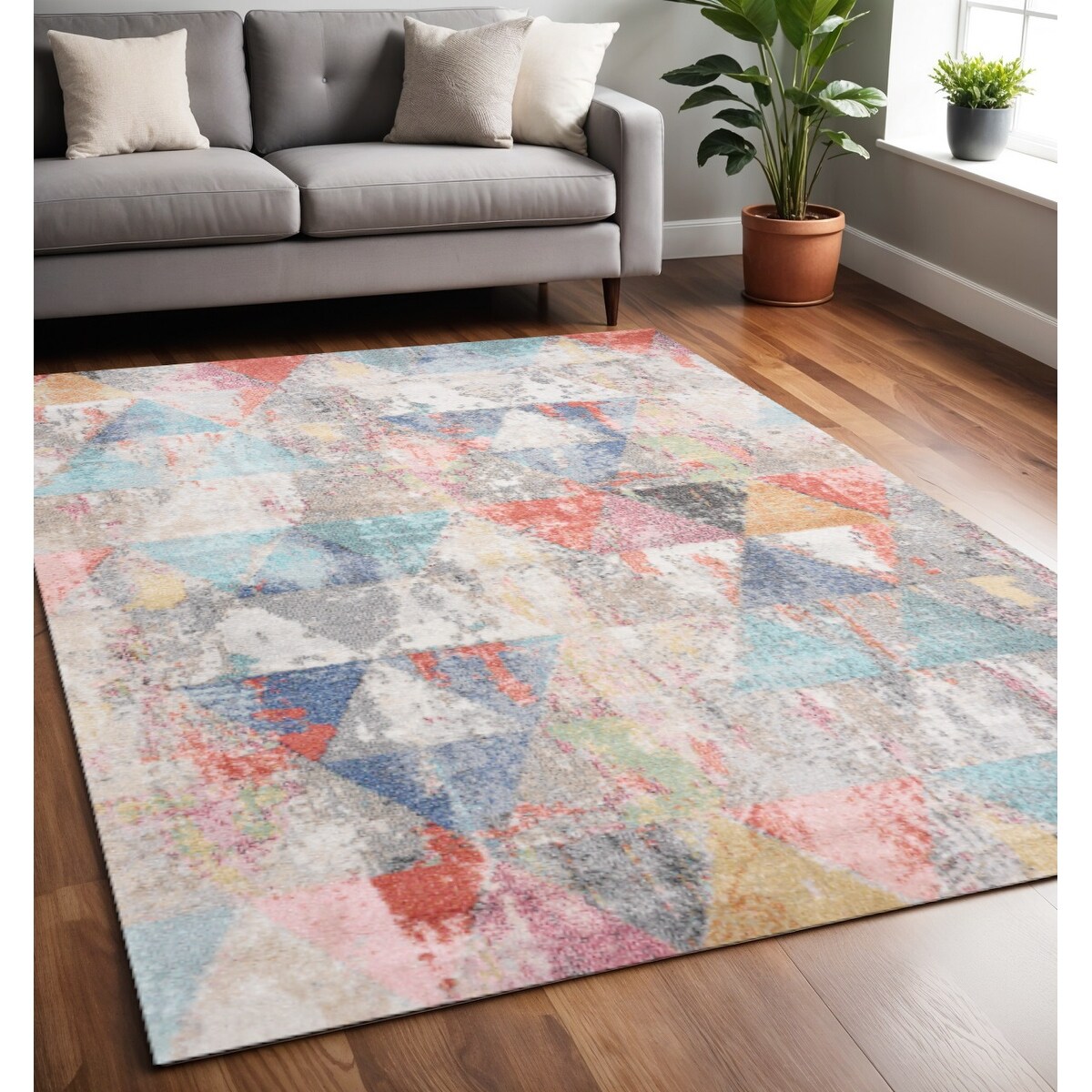 HomeRoots Pedo Geometric Modern Rectangle Area Rug