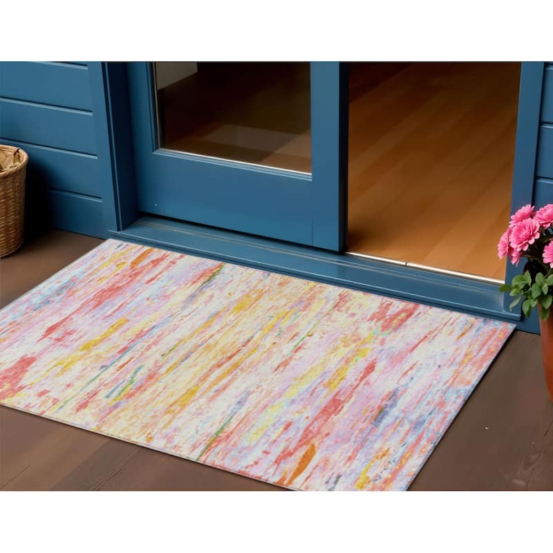 HomeRoots Abstract Transitional Rectangle Outdoor Rug - 3' x 5'