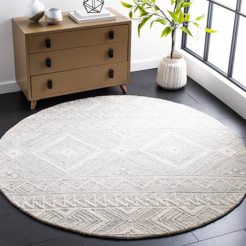 SAFAVIEH Handmade Metro Mirushe Boho Moroccan Wool Rug - 6' Round - Grey/Ivory