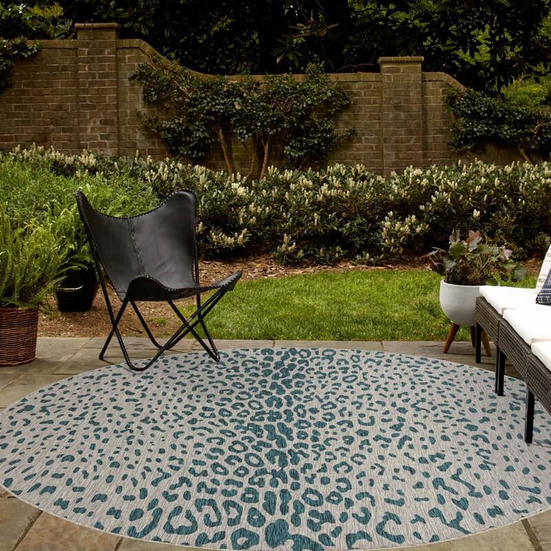 Outdoor Gallery Collection Area Rug
