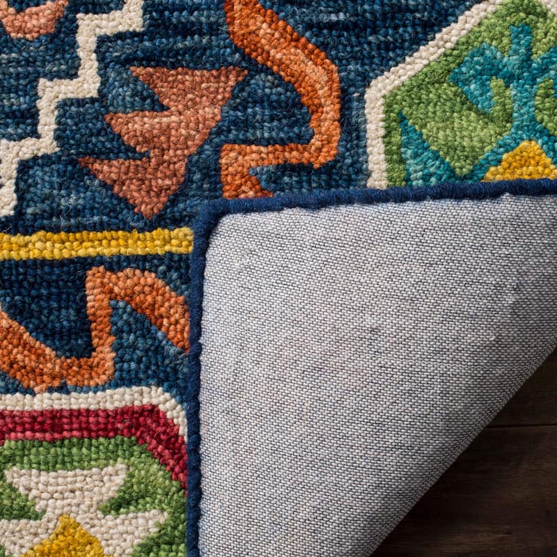 SAFAVIEH, Handmade Aspen Pavica Boho Tribal Wool Rug