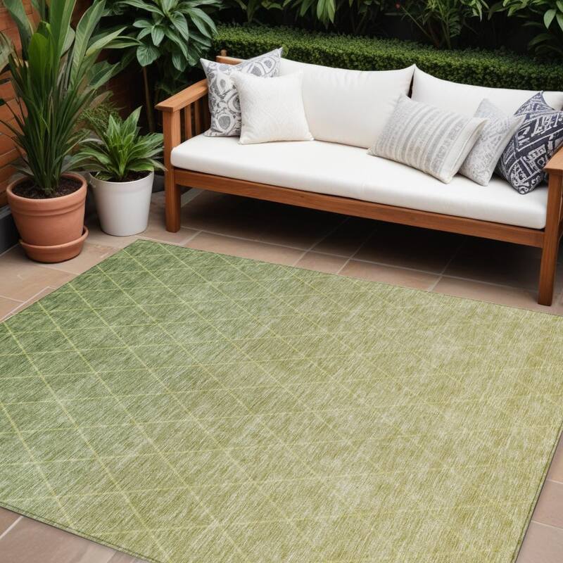 HomeRoots Geometric Transitional Rectangle Outdoor Rug - 10' X 14'