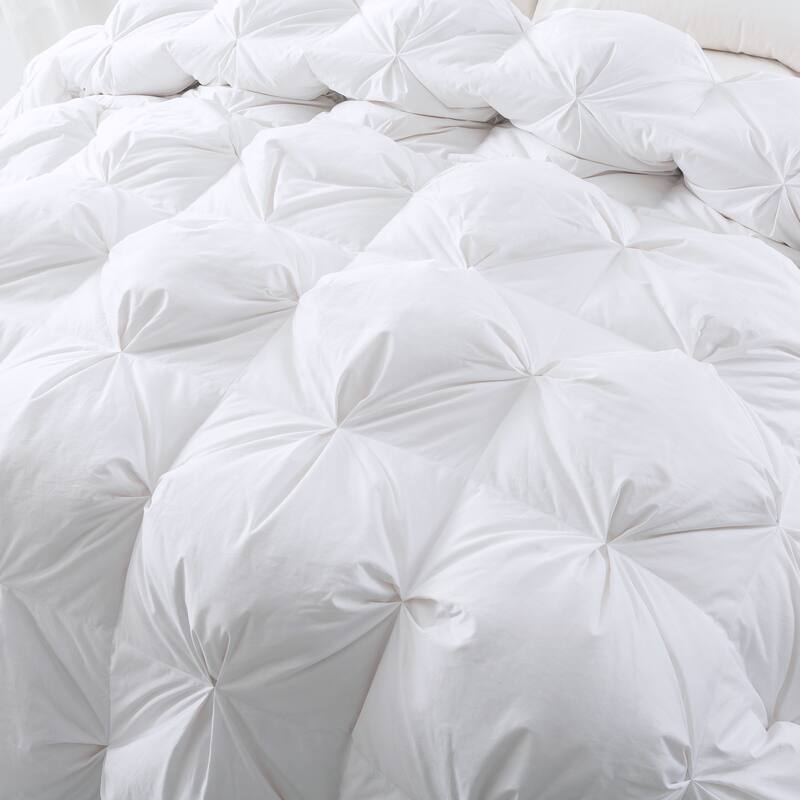 Luxury Pintuck Stitch White Duck Down Comforter