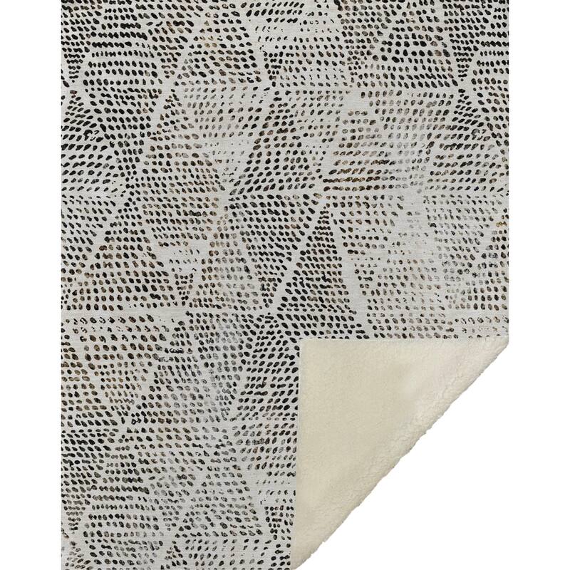 Premium Machine Washable Casual Diamond Sherpa Throw Blanket