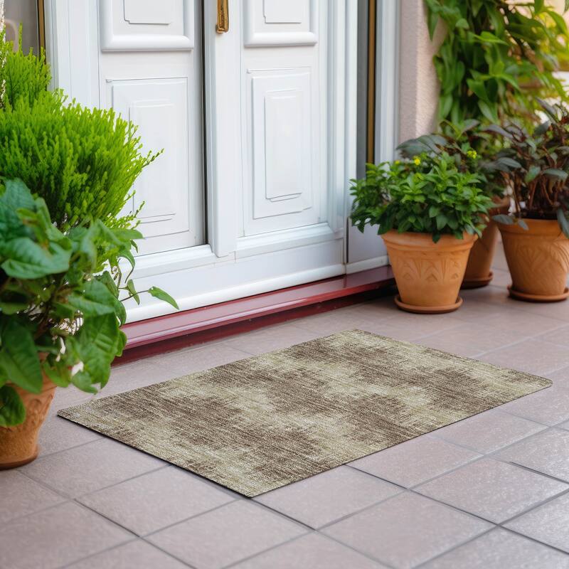 Machine Washable Indoor/ Outdoor Chantille Modern Chevron Rug - Brown - 1'8" x 2'6"