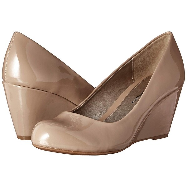 cl by laundry nima wedge pump