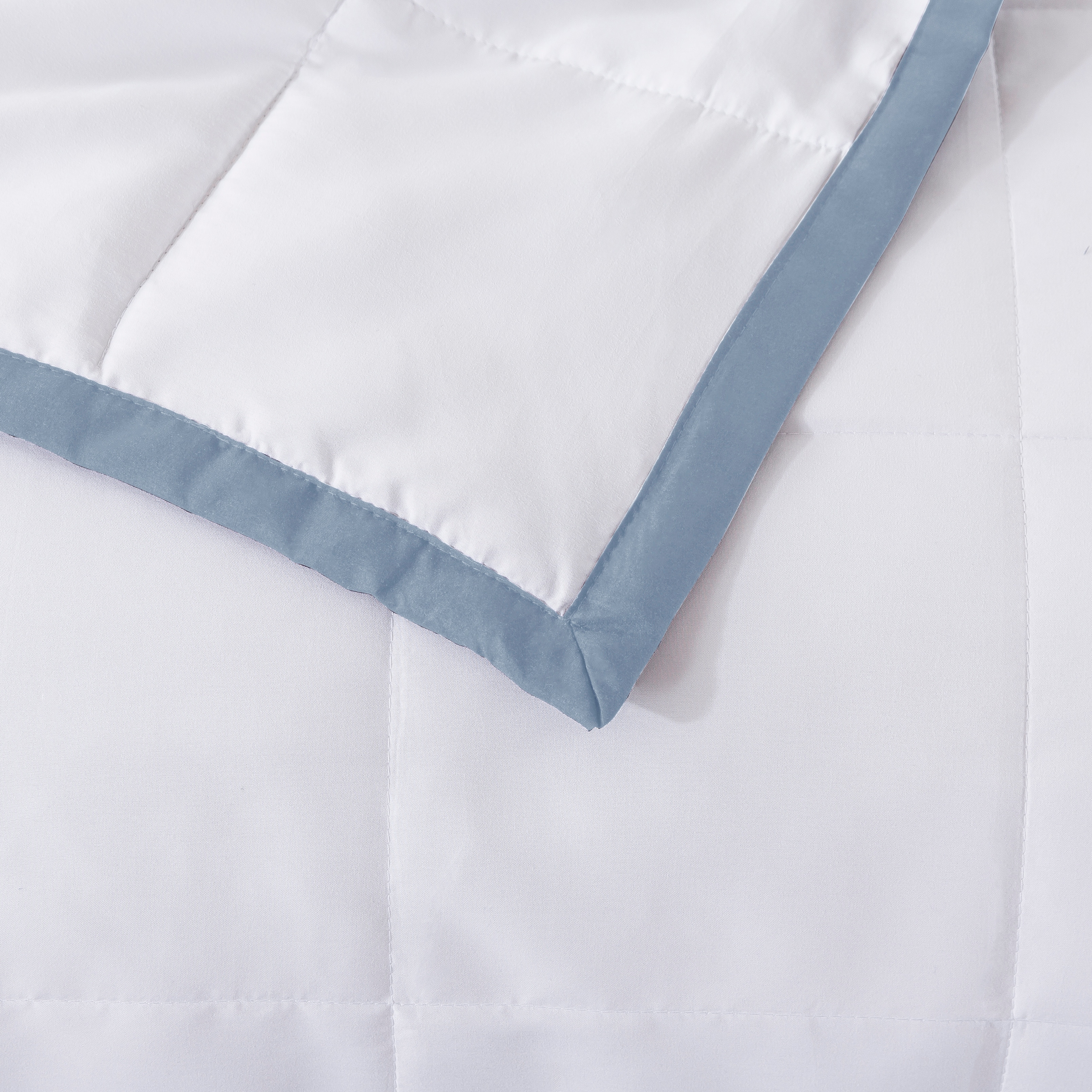 Soft Hypoallergenic Down Alternative Blanket with Frame  -image