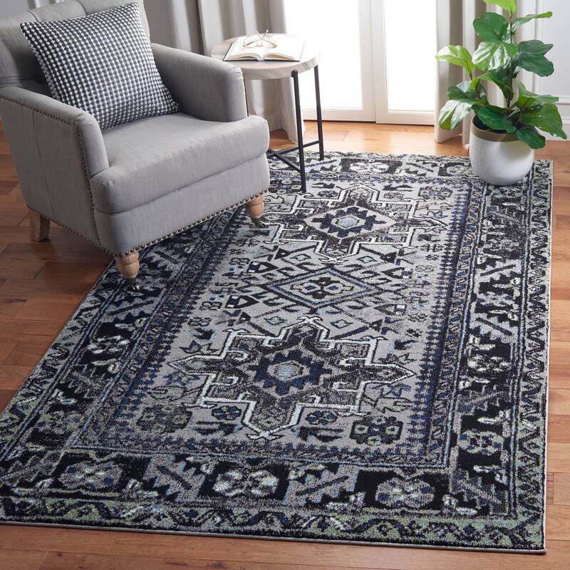 SAFAVIEH Vintage Hamadan Jaroslava Oriental Rug - 2'7" x 5' - Light Grey/Dark Grey