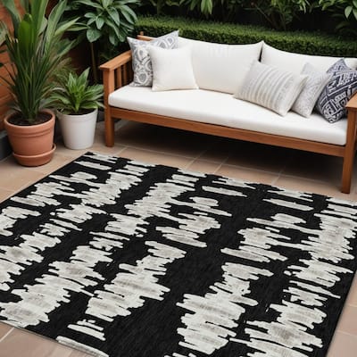 HomeRoots Striped Transitional Rectangle Outdoor Rug