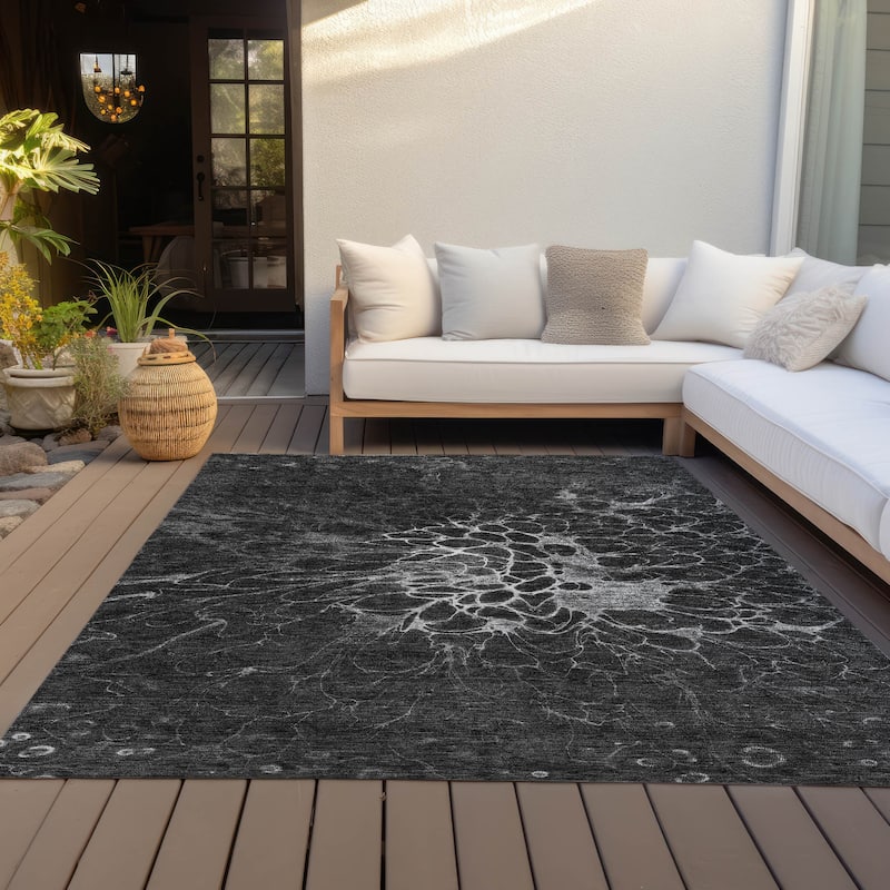 Machine Washable Indoor/ Outdoor Chantille Modern Floral Rug