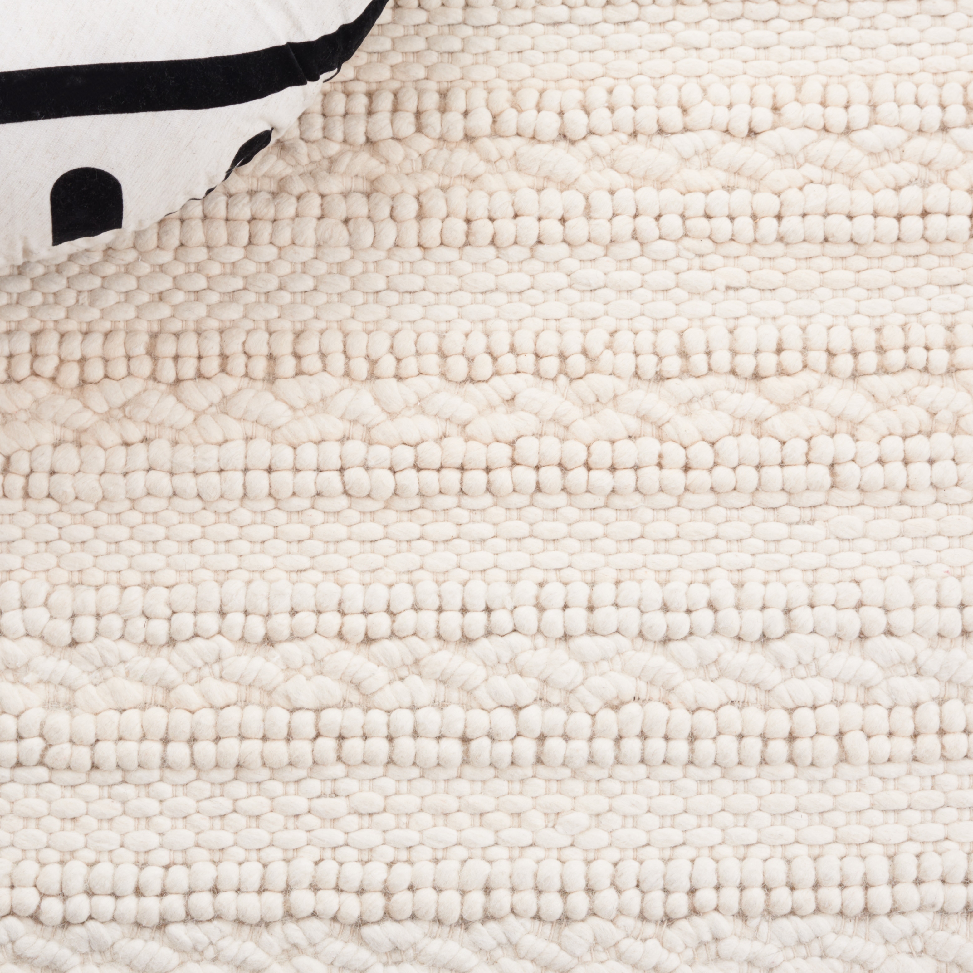 SAFAVIEH Natura Carmelinda Wool Rug - Handmade & Textured