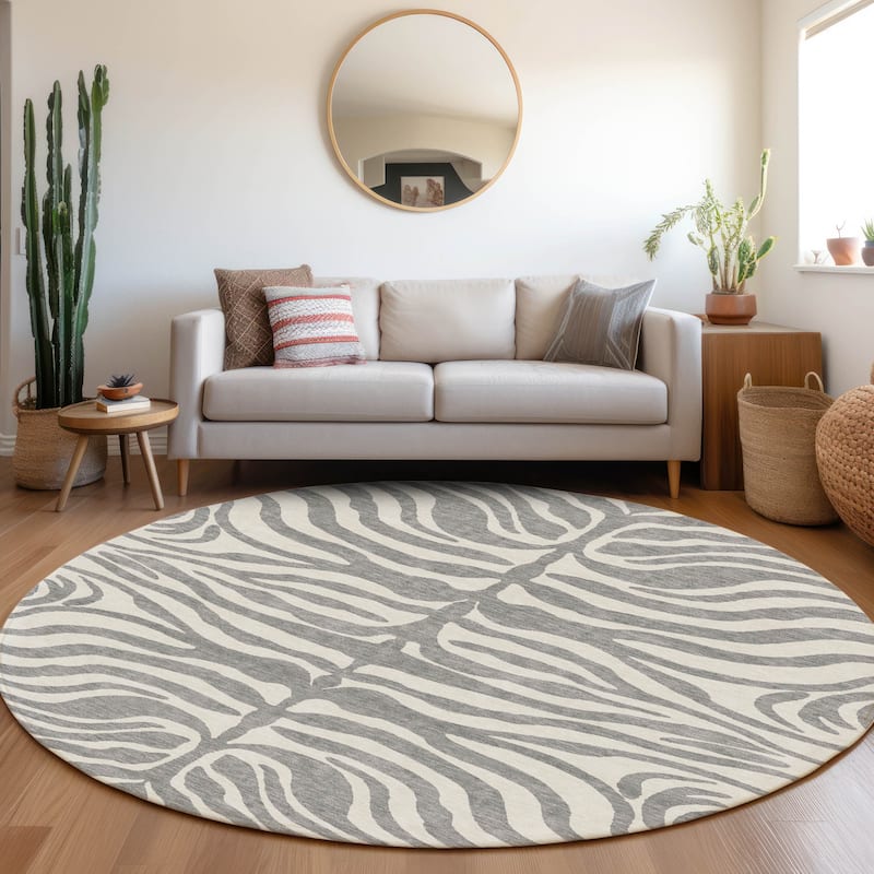 Machine Washable Indoor/ Outdoor Modern Animal Print Chantille Rug - Gray - 8' x 8'