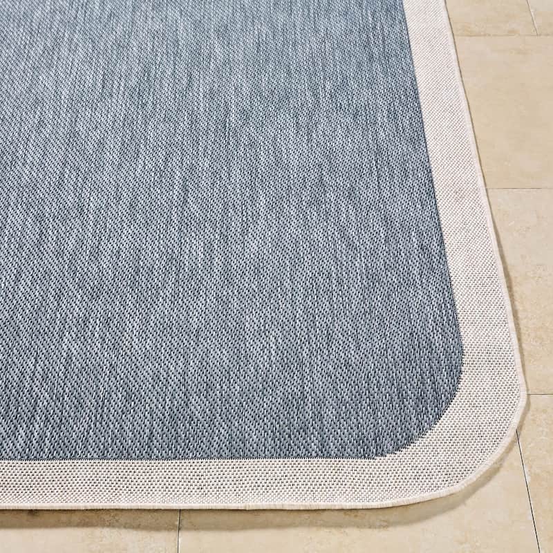 Livabliss Miami Beach Traditional Indoor/Outdoor Area Rug