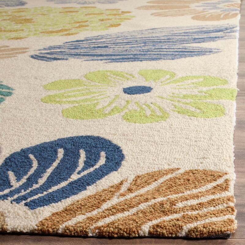 SAFAVIEH Handmade Four Seasons Anoeska Floral Rug